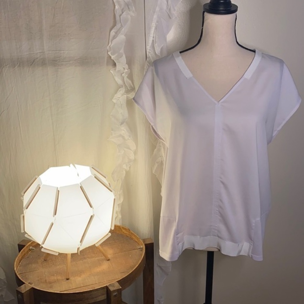 Laurie Felt White‎ V Neck Short Sleeve Top Blouse Size Small